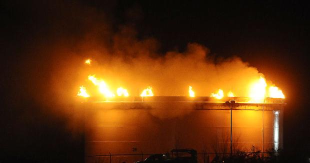 VIDEO: Cushing Oil Tank Fire | Local News | stwnewspress.com