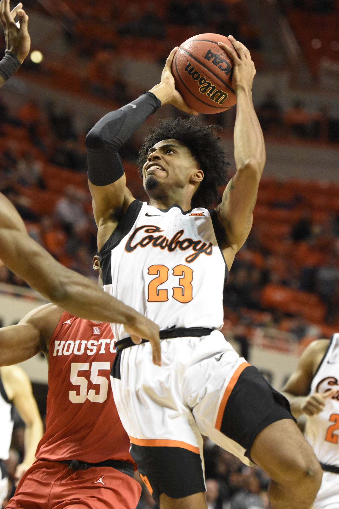 Weathers contested layup.JPG