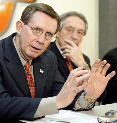 James Dickey Is Back As A Head Coach In Men S Basketball Osu