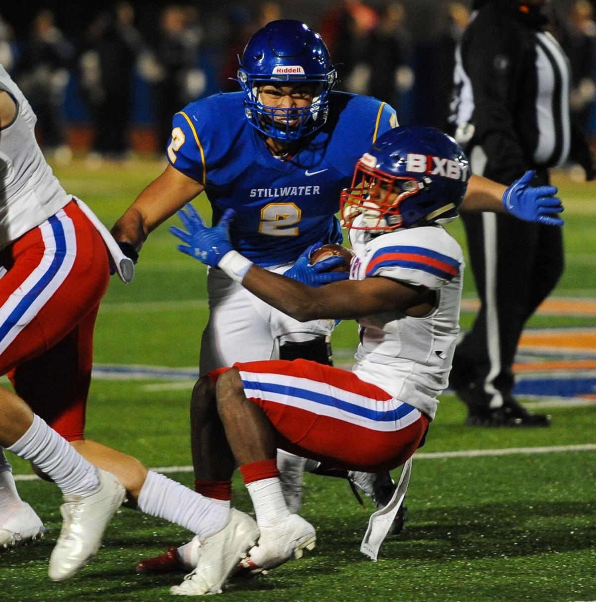 Brown tackles Presley.jpg