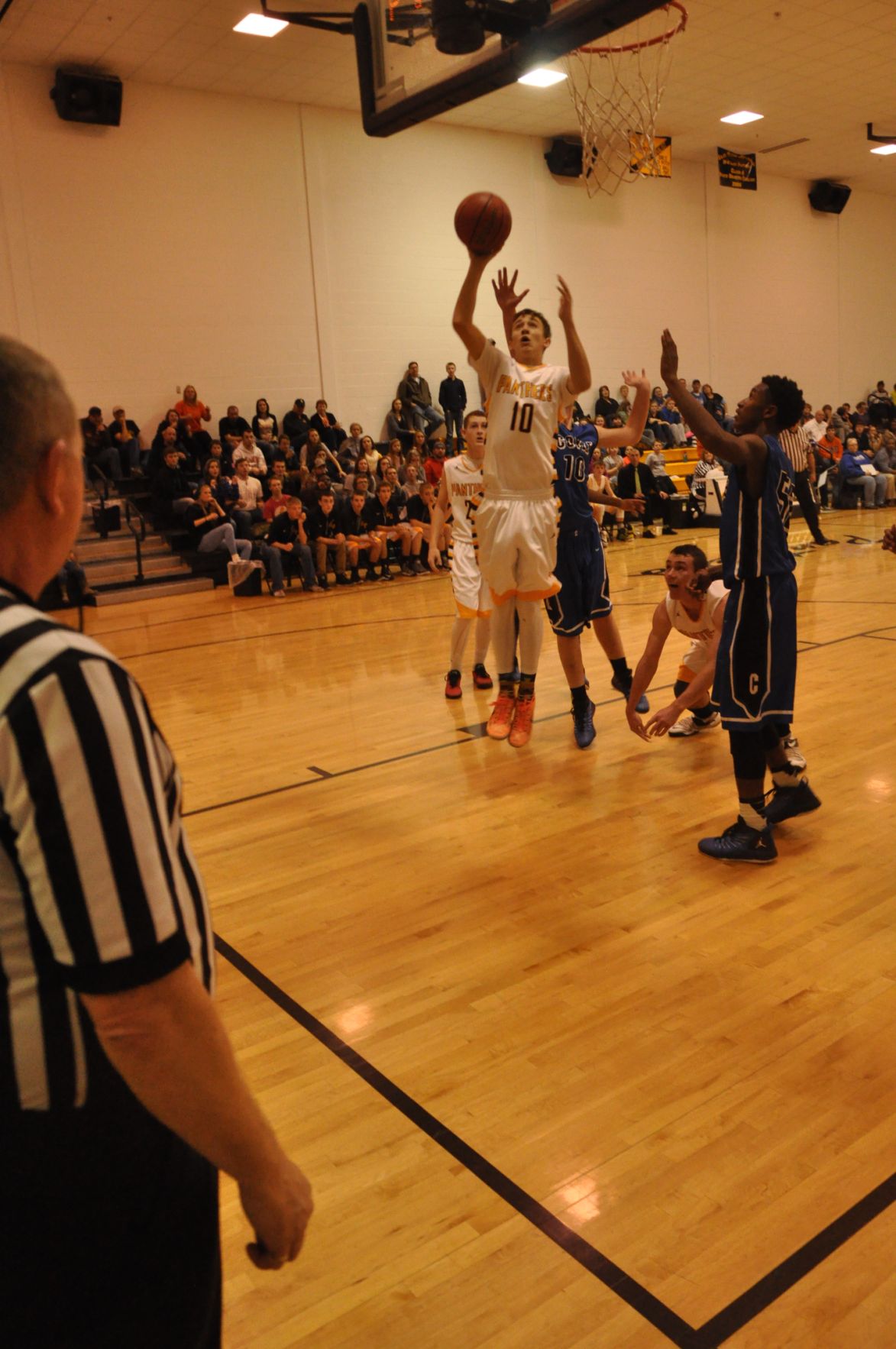 MulhallOrlando boys rally past Coyle to claim home tournament Sports