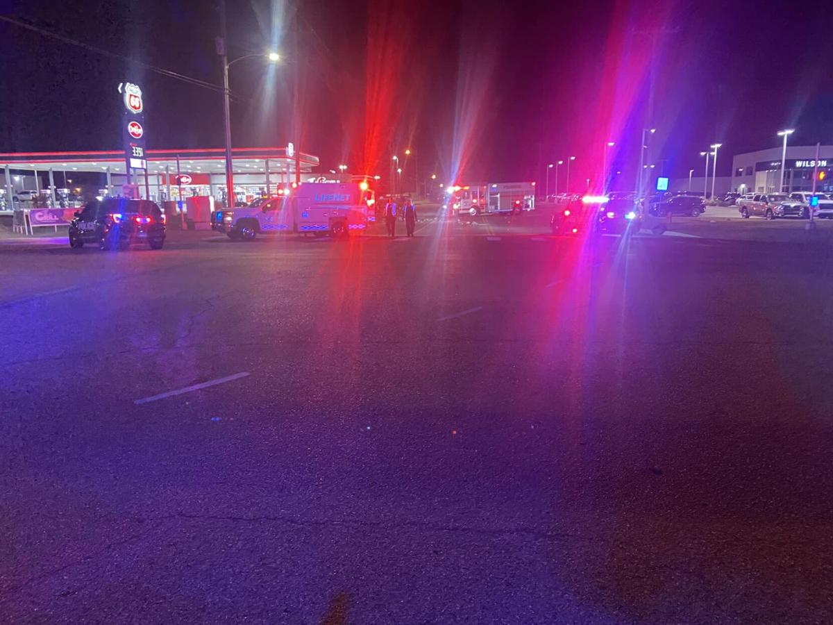 Head-on wreck near Country Club leads to multiple fatalities ...