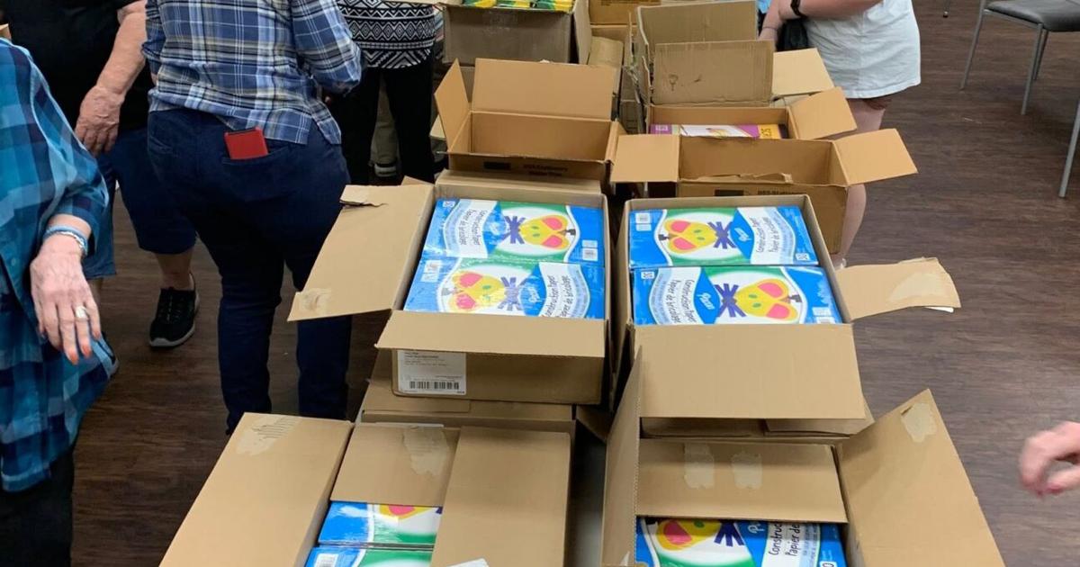 Backpack buddies: Stillwater's Altrusa International hosts annual backpack drive for students