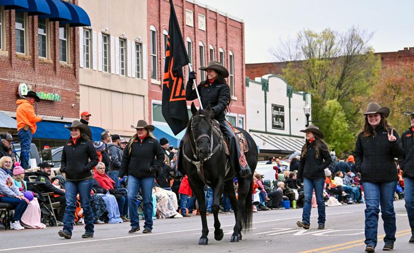 PHOTO GALLERY Downtown Stillwater hosts Sea of Orange