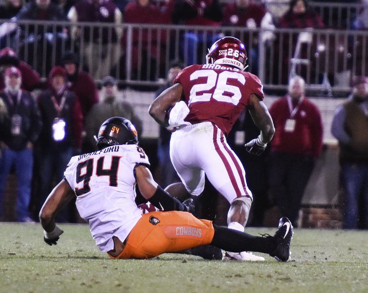 Failed two-point conversion lingers in Pokes' Bedlam loss