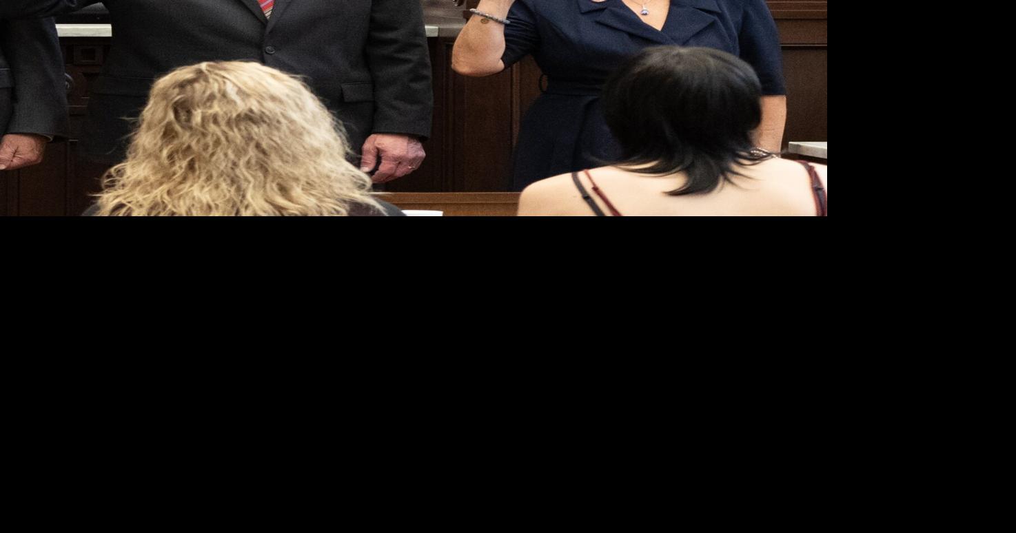 Randy Grellner sworn into Senate | News | stwnewspress.com