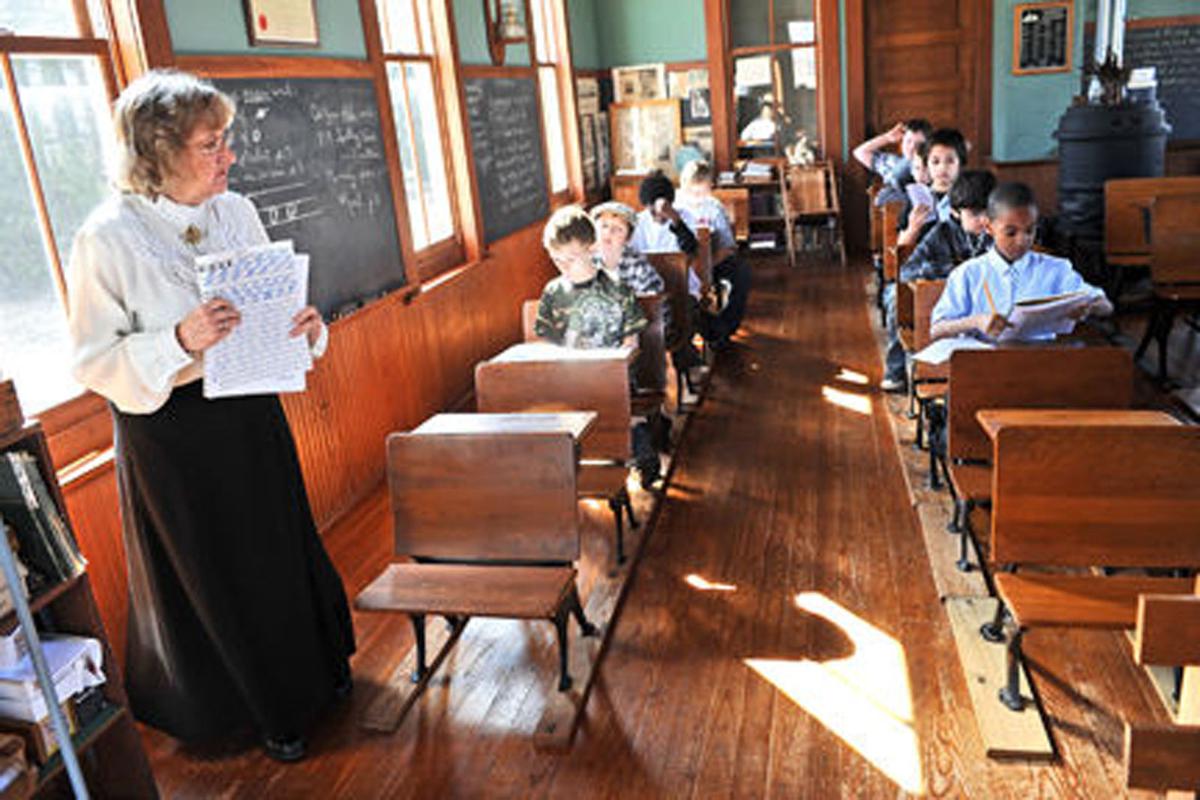 Making The Past Present Pleasant Valley School Open House Saturday News Stwnewspress Com