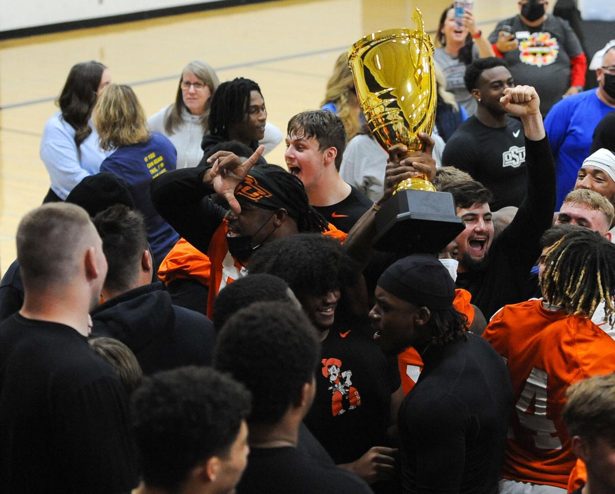 Event_Lacy trophy celebration1.jpg