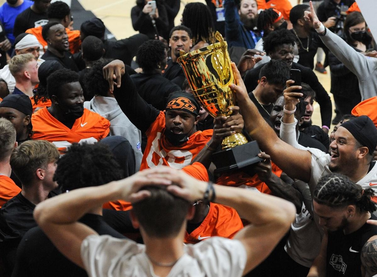 Event_Lacy trophy celebration2.jpg