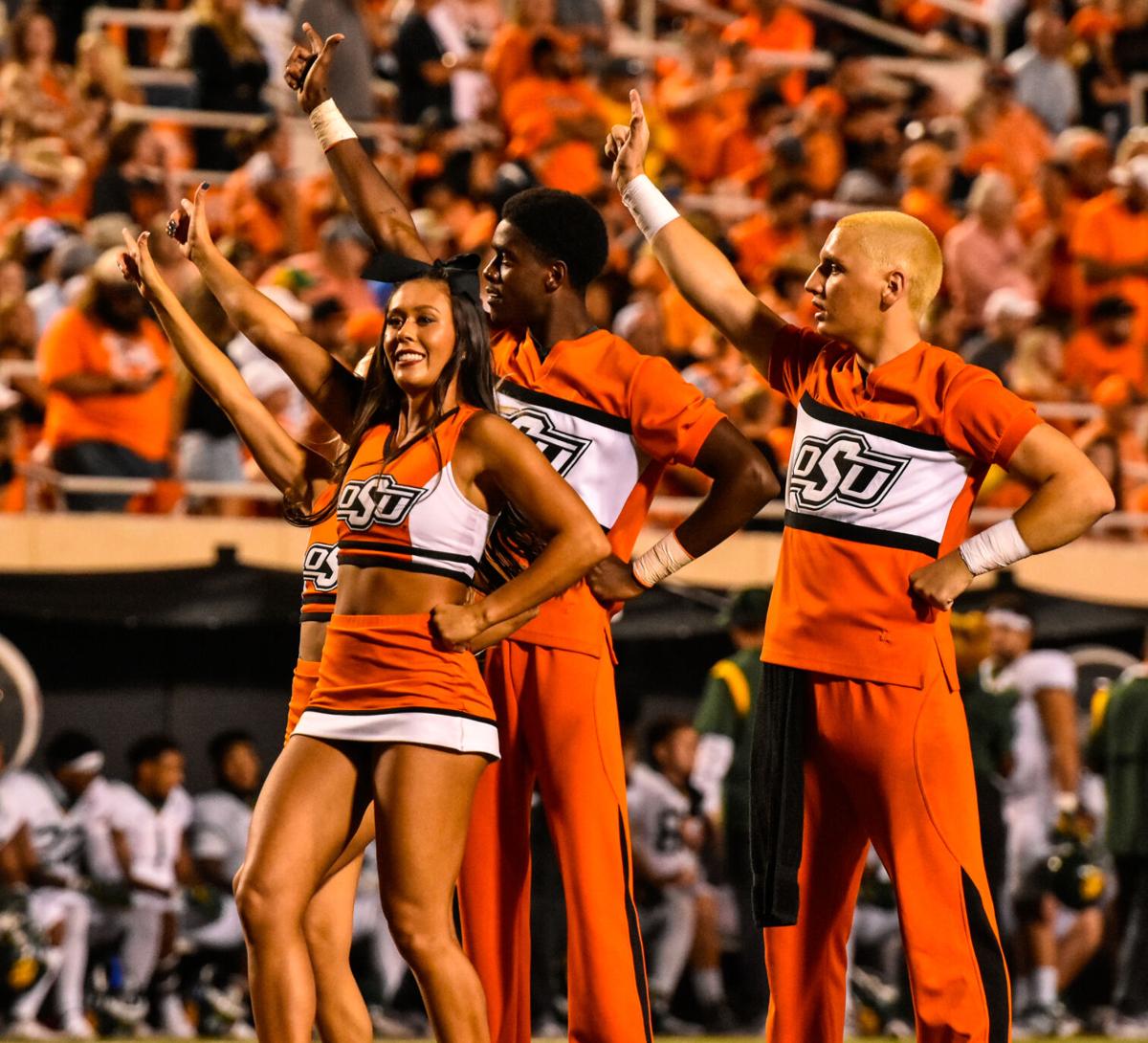 Cheerleaders1.jpg