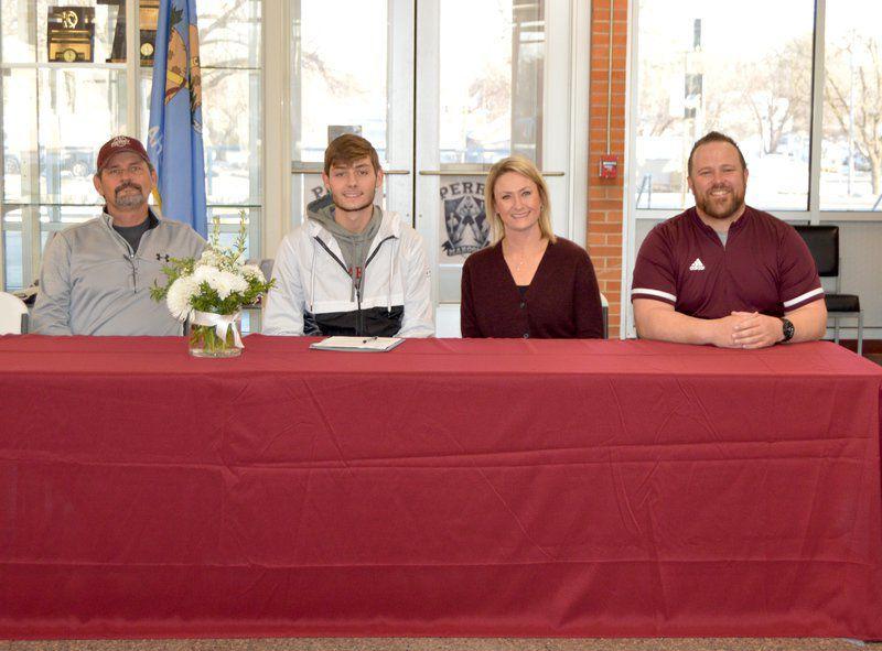 Perry Quarterback Drake Signs With Neo Sports Stwnewspress Com