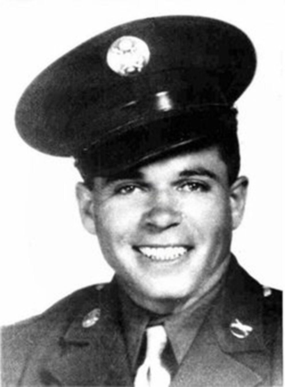 Yale #39 s Roy Harmon to be posthumously inducted in Oklahoma Military Hall