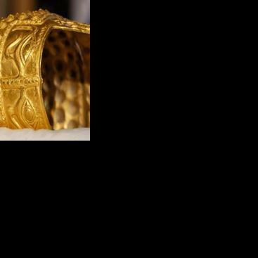 Dutch trial over theft of golden Romanian helmet begins