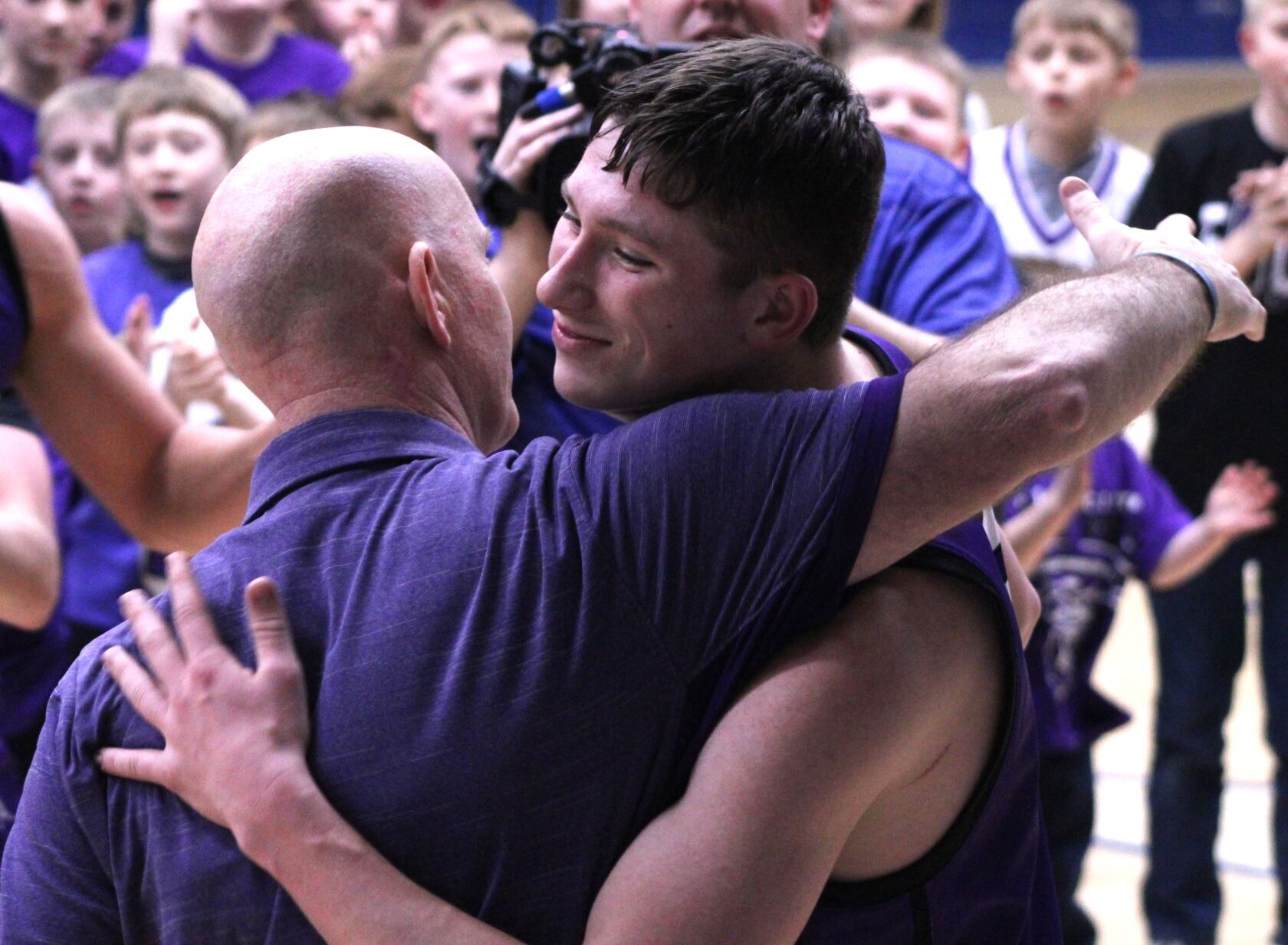 Edwards joins Clay City's 1,000-point club | Brazil Times ...