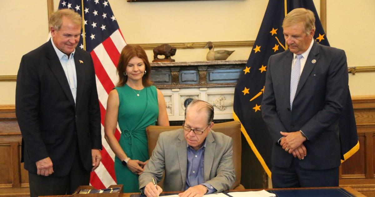 Rep Heaton Braun signs bill into law co-authored by State Rep. Heaton | Brazil ...