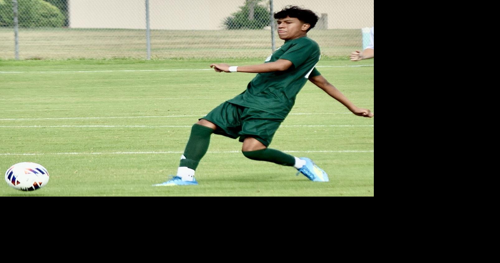 Read moreRamirez claims boys soccer Player of the Year