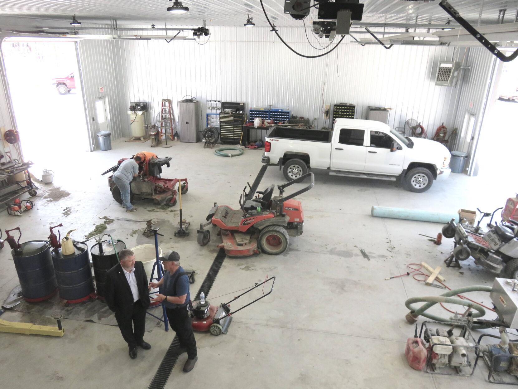 City sells municipal garage for 150K at auction Archives