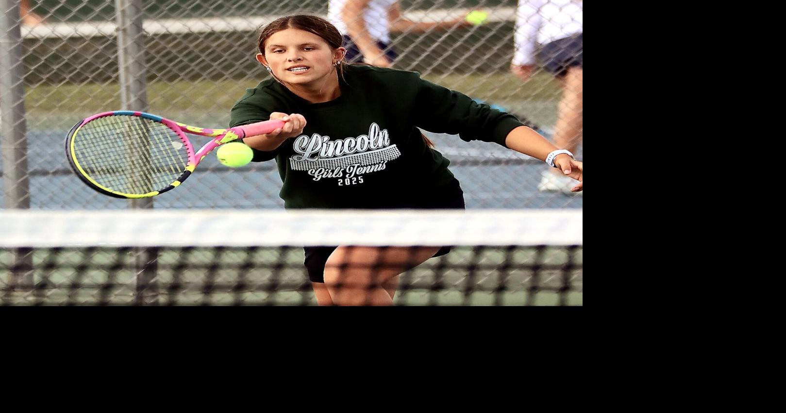 Tennis Roundup: Spartans take control of Blue Chip