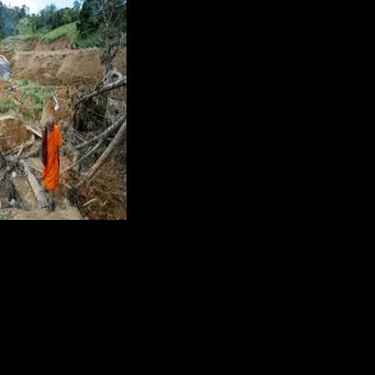 Sri Lanka doubles troops for flood disaster recovery