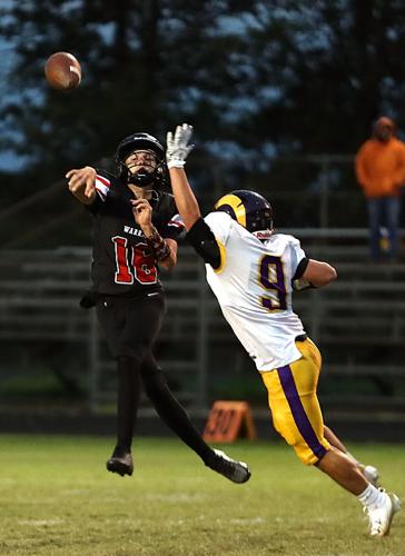 Missed opportunities haunt Warriors in 14-13 loss