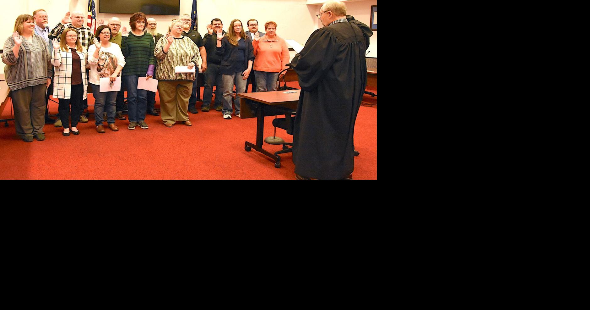 2025 newly elected officials sworn in | Community | suncommercial.com