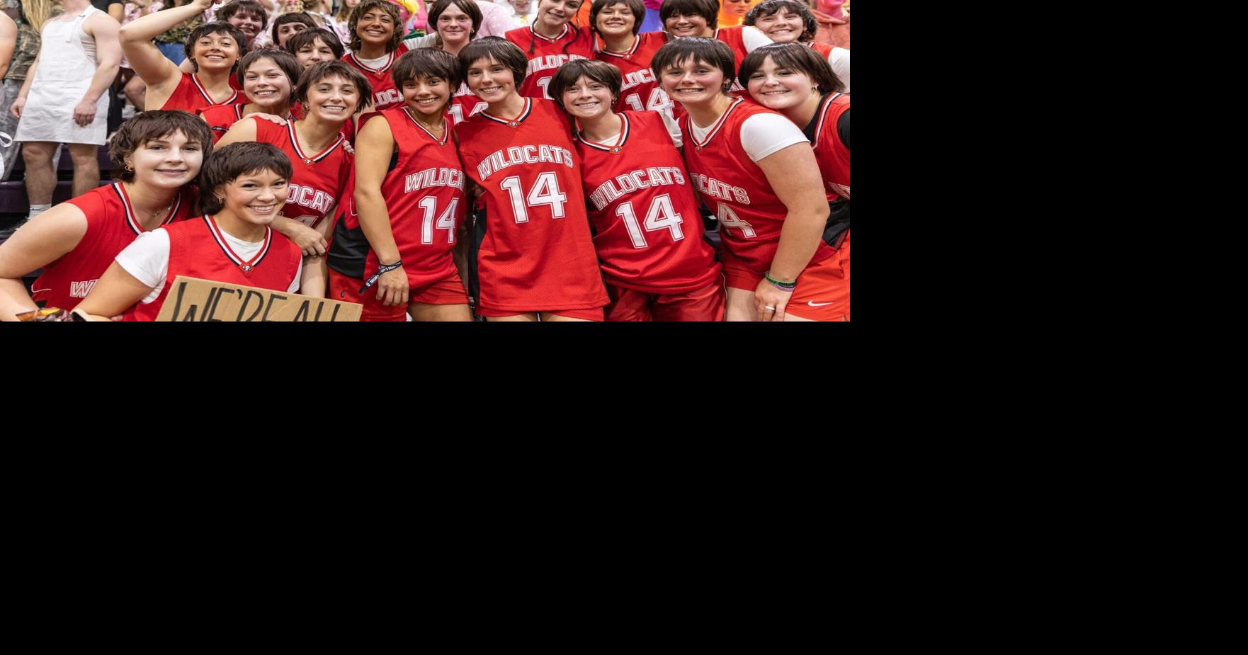 COLLEGE REPORT: Sinders experiences Taylor University's 'Silent Night Game' tradition