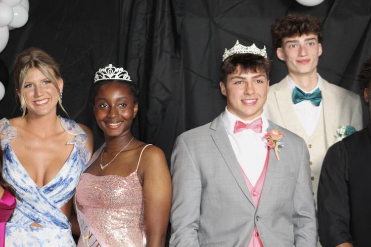 Prom Db LHS students dance the night away at prom | News | suncommercial.com