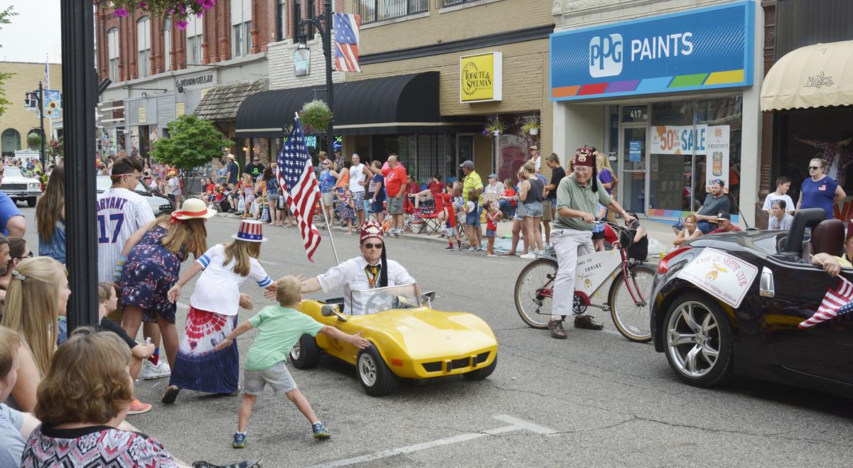 Parade Begins At 6 P M Fireworks At Dusk News Suncommercial Com