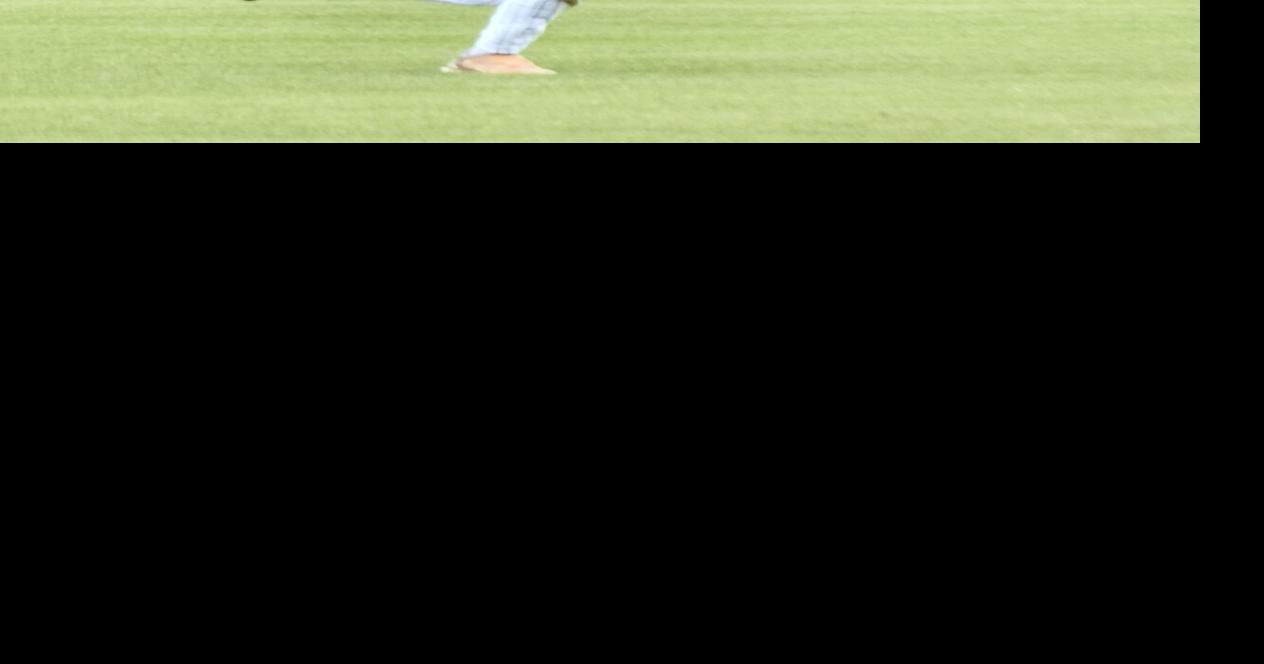 Lincoln squeezes past Castle in nine innings