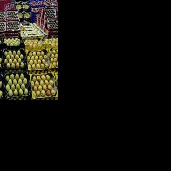 'Pesticide cocktails' pollute apples across Europe: study