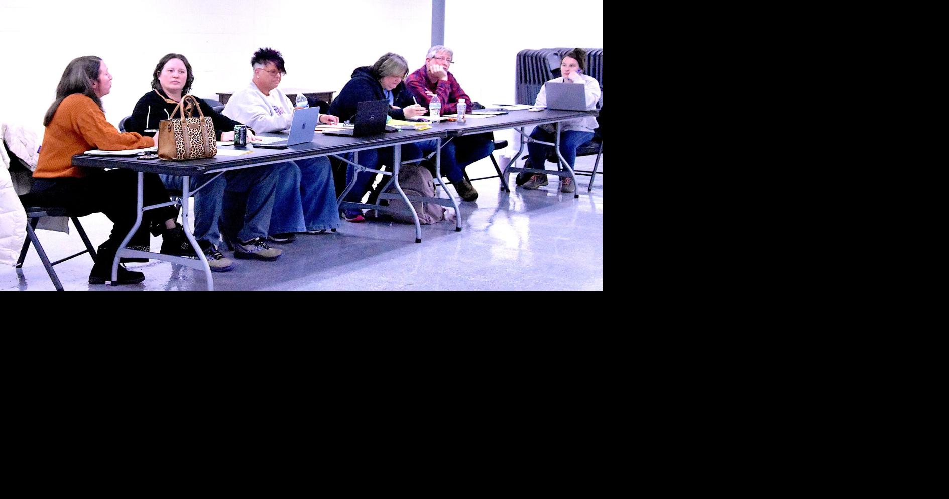 Winslow Town Council addresses collapsed building - Conducts regular business at snow-delayed meeting