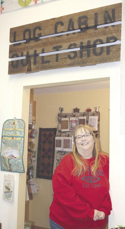 Just In Time For Christmas Log Cabin Quilt Shop Moving To Elk Horn