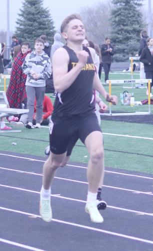 050622-nt-hawkeyeten26.jpg