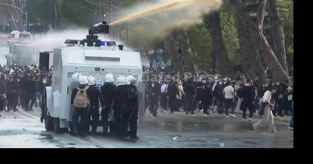 Riot police use water cannon on Tirana protestors | | swiowanewssource.com