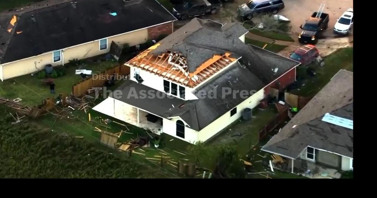 Tornado near Houston damages more than 100 homes | | swiowanewssource.com