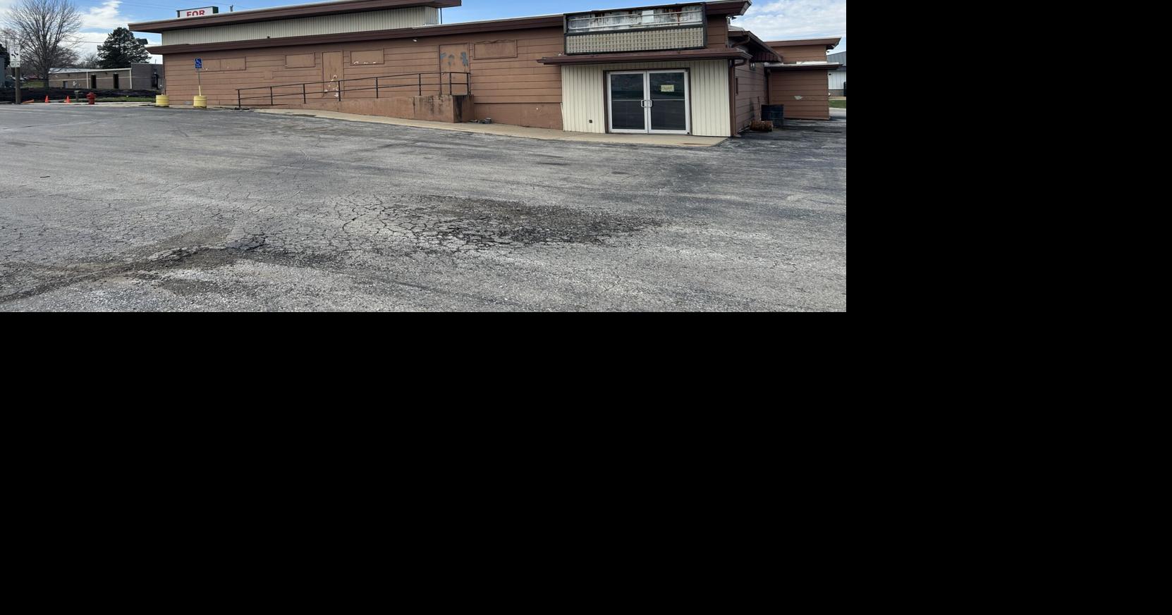 Convenience store business purchases former Pines restaurant property