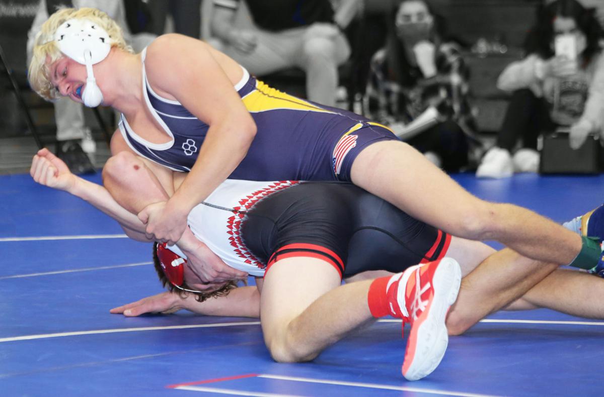 122120-nt-wicwrestling02.jpg