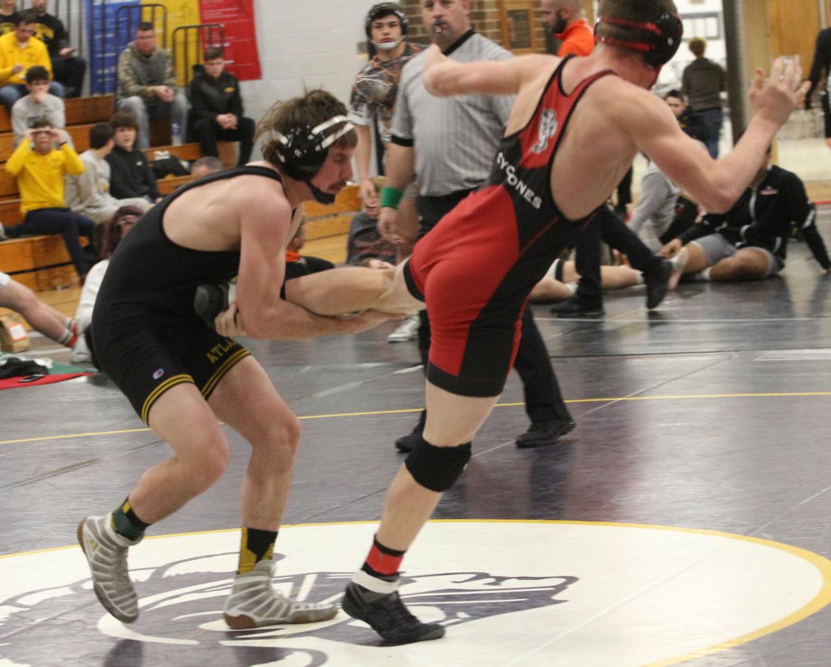 IOWA CLASS 2A SECTIONAL WRESTLING For Trojans, it's a pack of 6