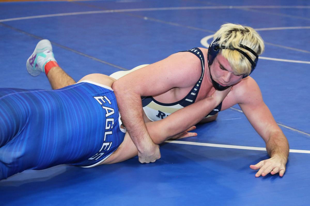 122120-nt-wicwrestling03.jpg