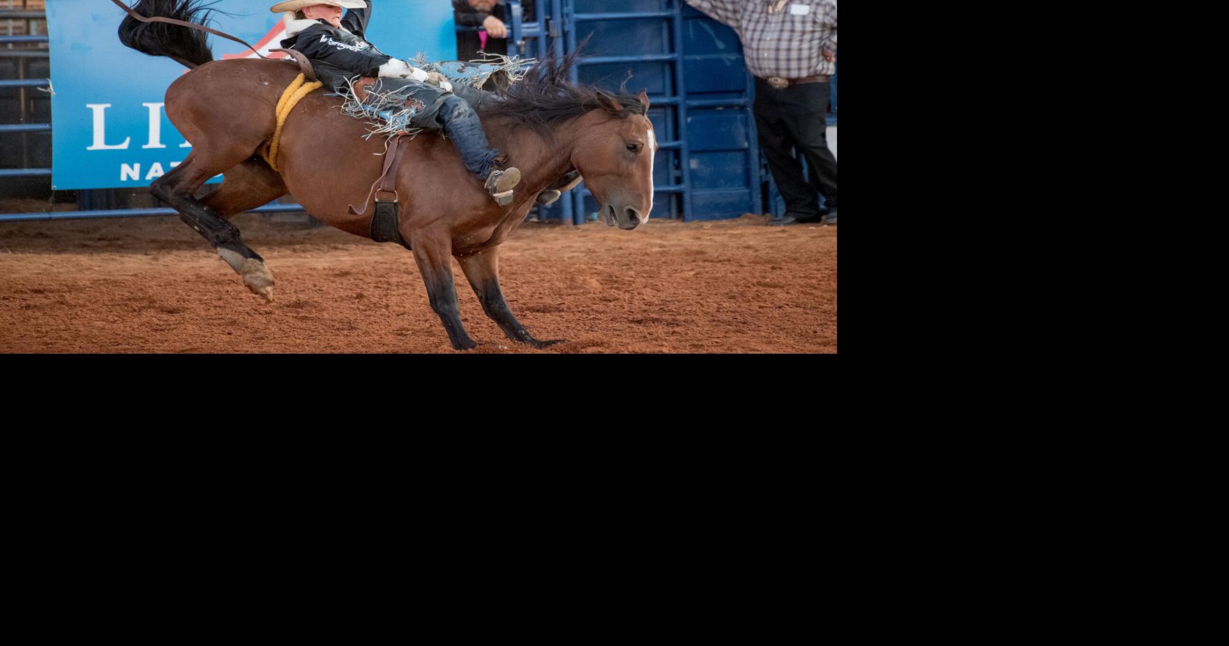 Parking issues fail to stop big rodeo crowds | Sports | swoknews.com