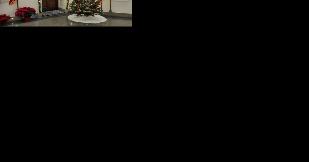 Home-state holiday decor bedecks congressional offices - Vimarsana News