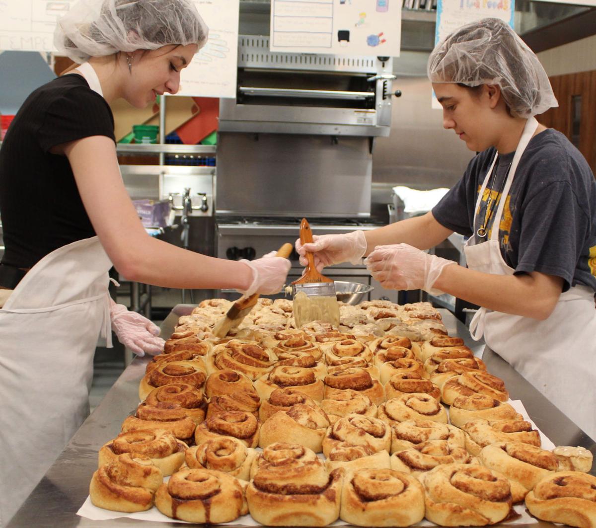 Icing cinnamon rolls