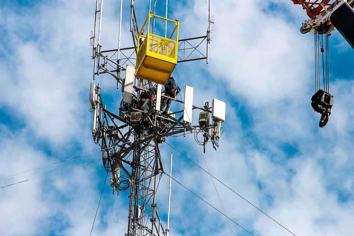 Maintenance on city communications tower