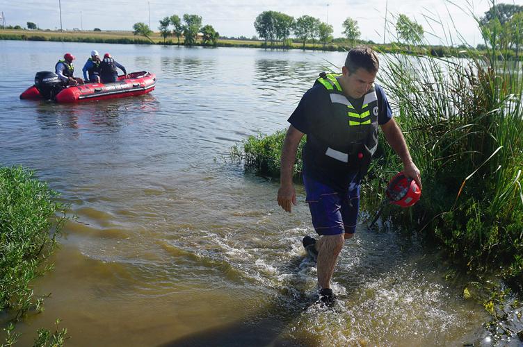 Water Rescues Chicago Fire department prepares for water rescues through training | News ...