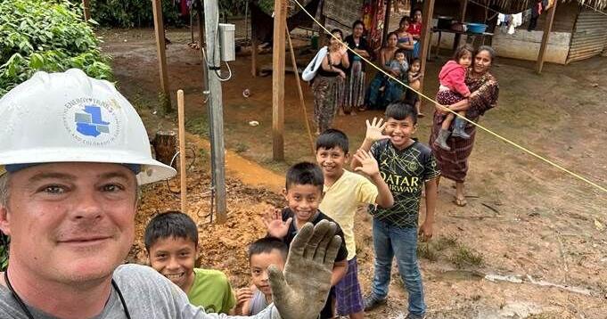 Esta Navidad, cooperativas eléctricas de Oklahoma alegran vidas en Guatemala |  Noticias de la comunidad