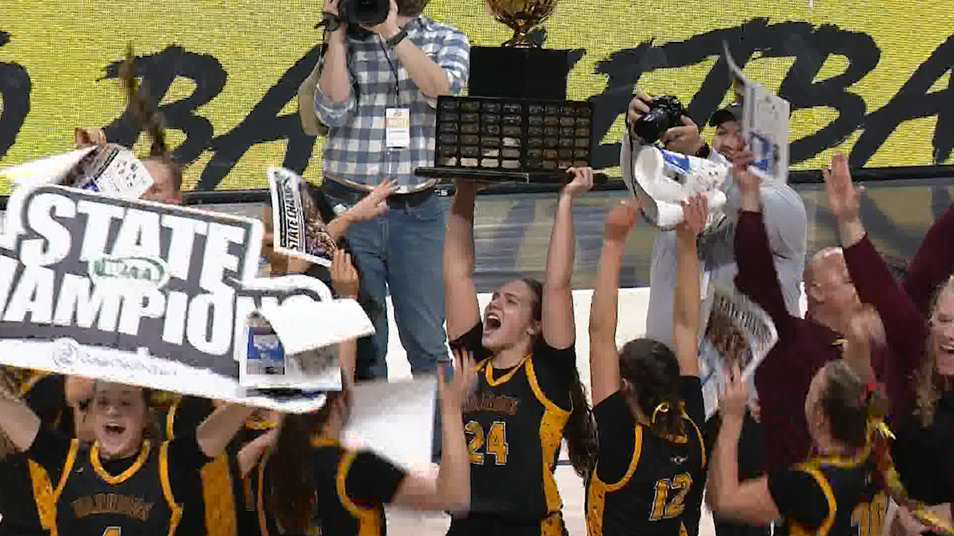 WIAA 2B Girls State Championship: Cle Elum-Roslyn pulls away from