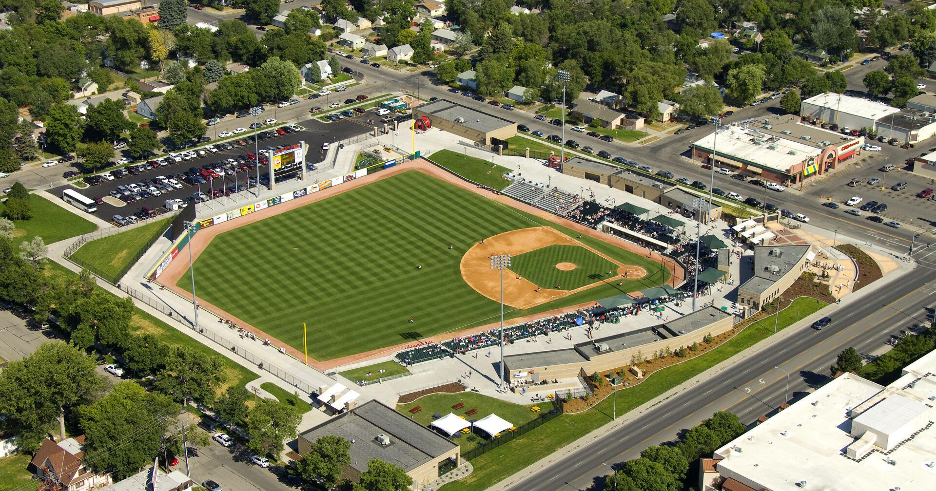 Mustangs debut high-powered offense in 8-6 opening day win - Vimarsana News