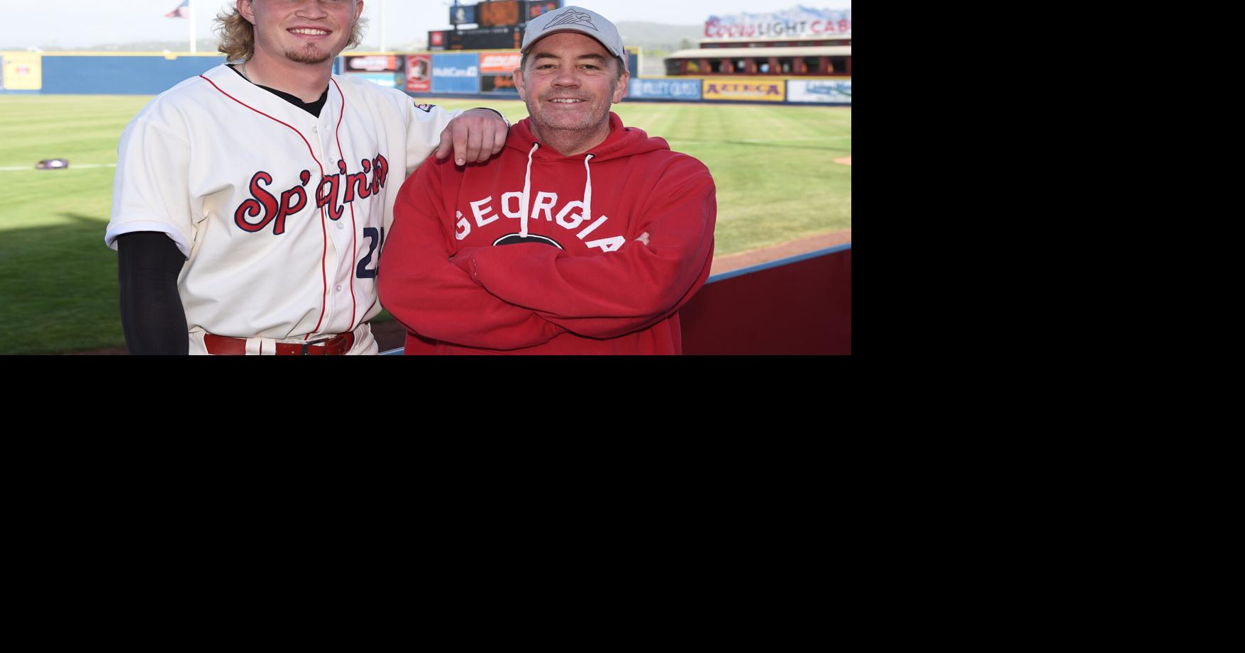 Drawing memories: Dad of Spokane Indians infielder takes sketch book on ...