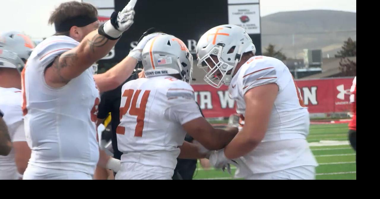 Oredigger defense, running game shows out in 34-7 triumph over Bulldogs