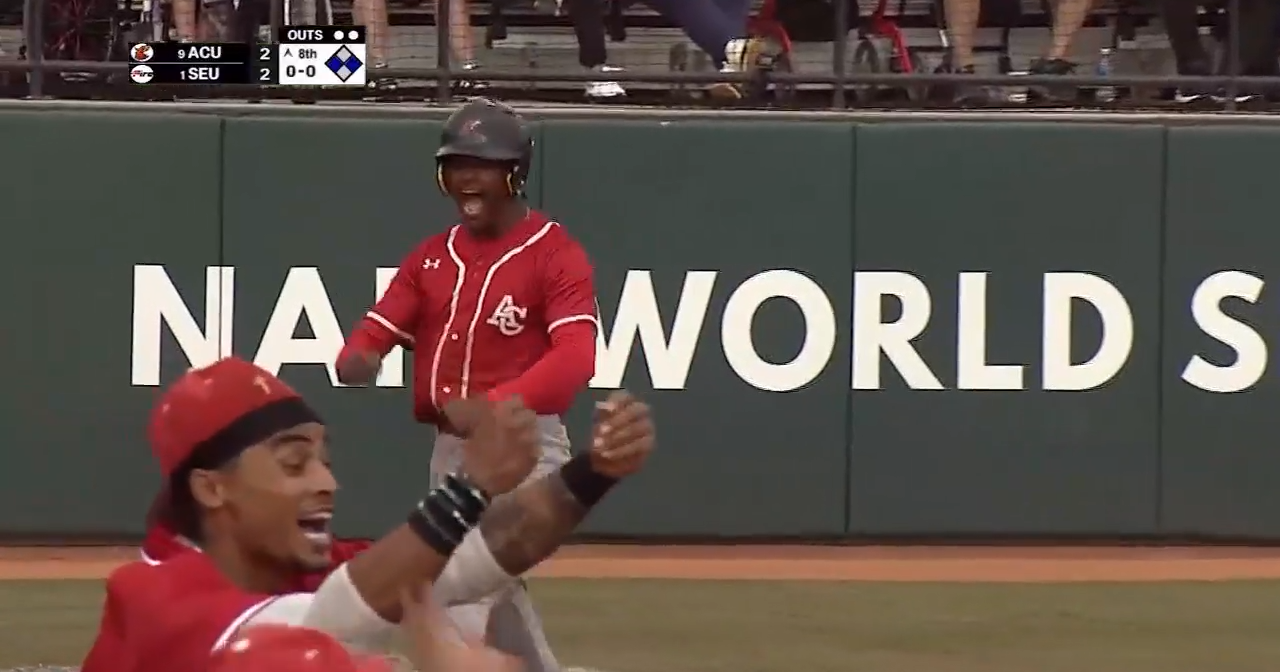 2024 NAIA World Series: Arizona Christian upsets 1-seed Southeastern with 5-3 win in extra innings - Vimarsana News